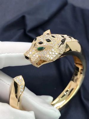 Diamond Emerald Onyx 18K Yellow Gold Bracelet Panthere De Brand Bracelet