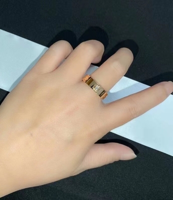 حرفه ای برای ساخت جواهرات 18k طلا حلقه نامزدی کارتیه